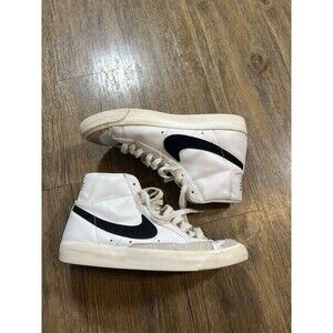 Nike Womens Blazer Mid 77 CZ1055-100 White Basketball Shoes Sneakers Size 9